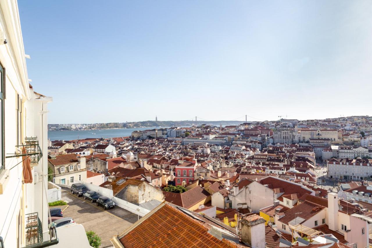 Joivy Marvelous 3-Bed Home With Astonishing View And Terrace, Nearby St George Castle Lizbona Zewnętrze zdjęcie